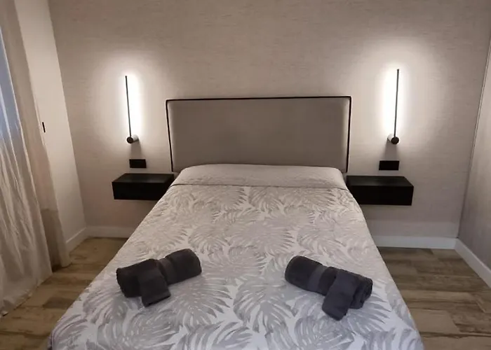 Centrica De Lujo Gv 3 Pansiyon Valensiya