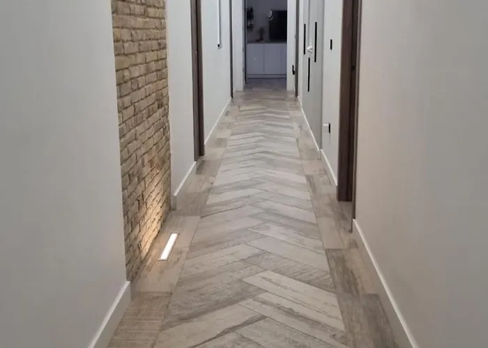 Centrica De Lujo Gv 3 Pansiyon